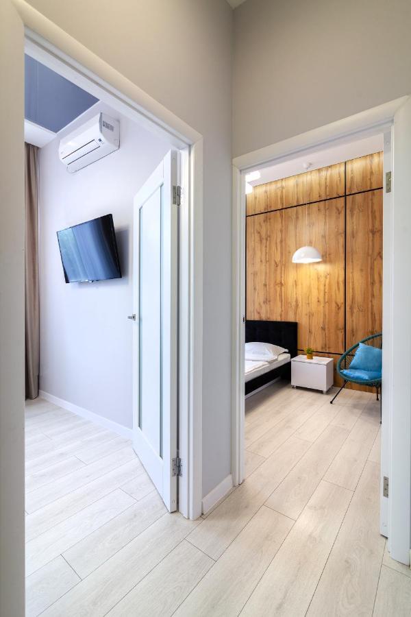 Leogrand Vip Apartments On Pidhirna 3 Лвив Екстериор снимка