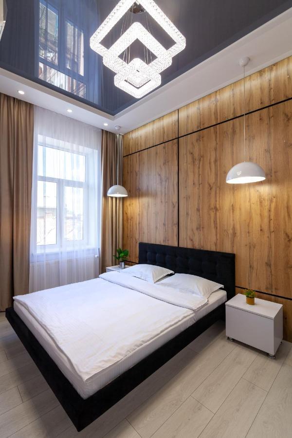 Leogrand Vip Apartments On Pidhirna 3 Лвив Екстериор снимка